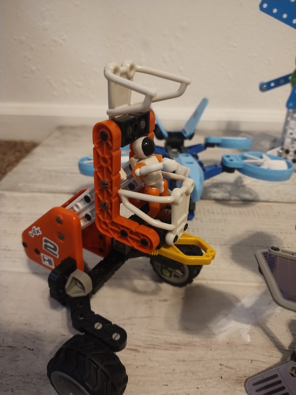HEXBUG Vex Robotics Rescue Division Explorer Build-able Robotic Set lot  6 - Picture 3 of 16